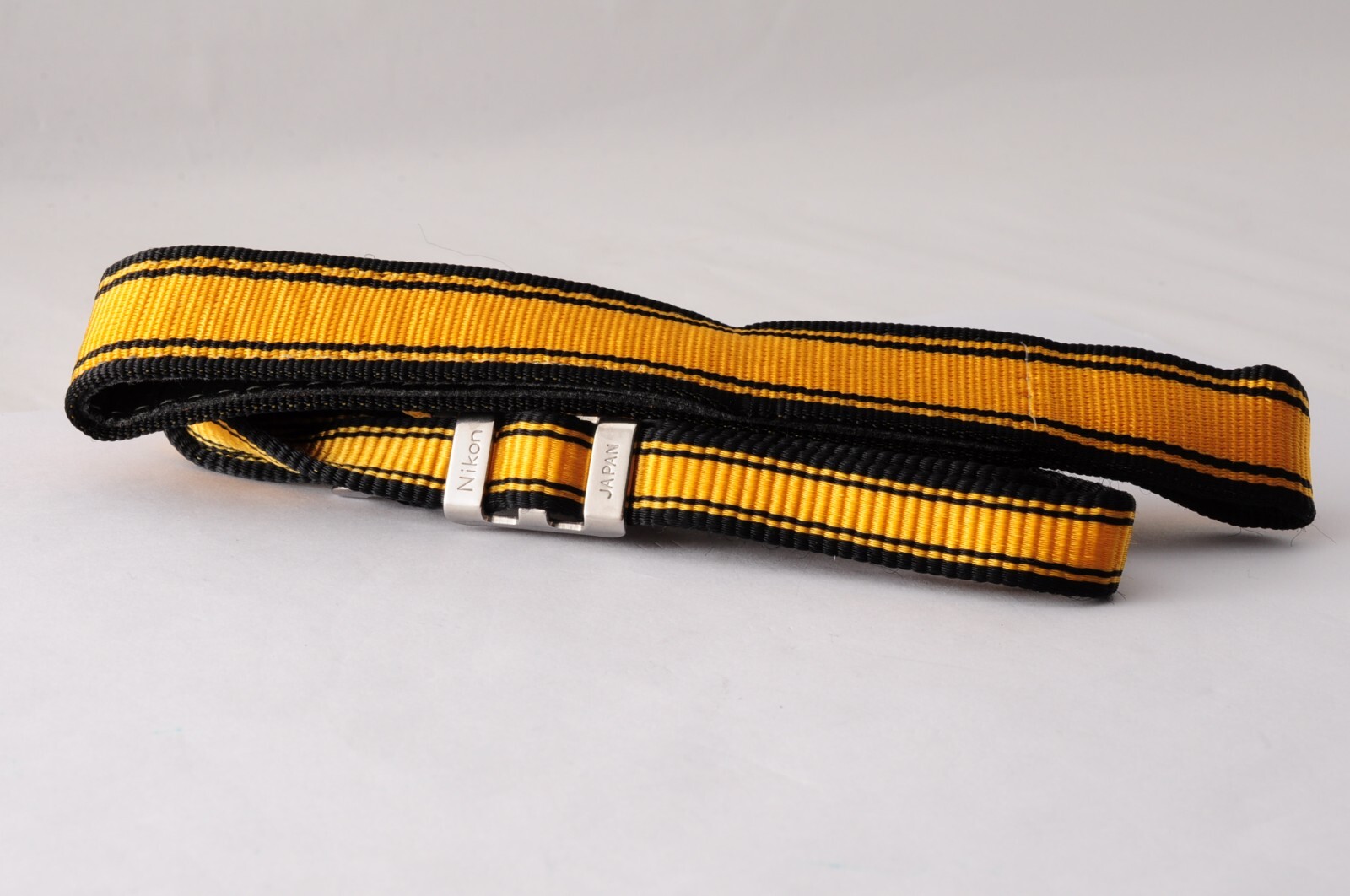 Near MINT NIKON CAMERA NECK STRAP yellow Vintage Wide Metal buckles Japan