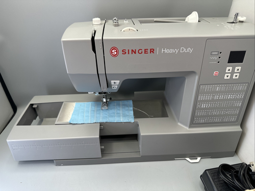 Singer 6600C Heavy Duty Computerized Sewing Machine - Picture 3 of 14