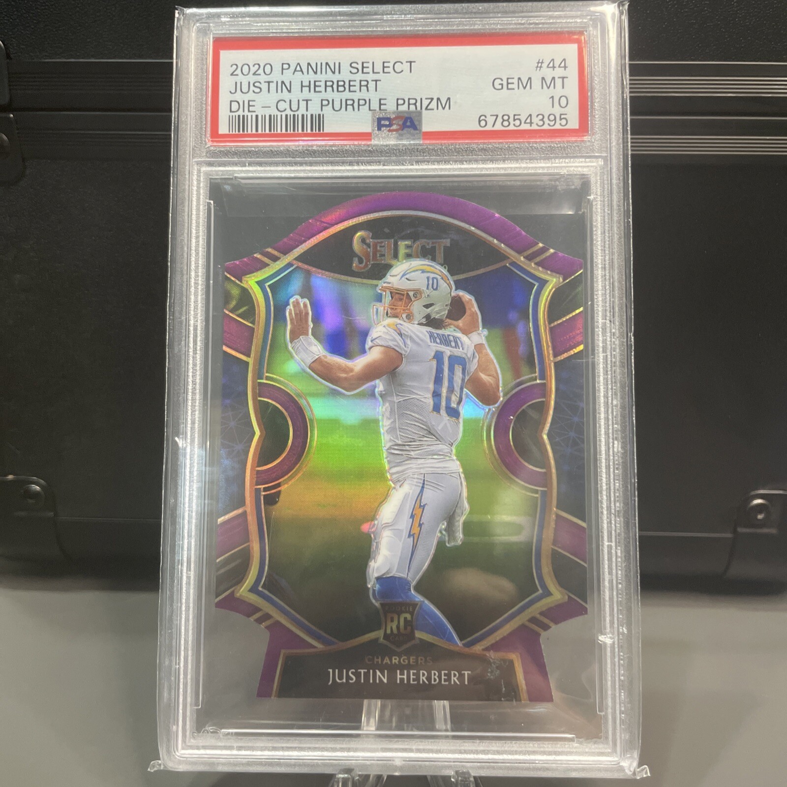 JUSTIN HERBERT 2020 Panini Select Purple Die-Cut Prizm  RC #44 PSA 10