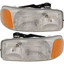 Driver and Passenger Headlights For GMC Sierra 1500 1999-2006 Halogen with Bulbs