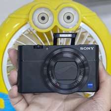 Sony Cyber-shot RX100 V RX100M5 20.1 MP Flip Screen 4K Wifi NFC Digital Camera