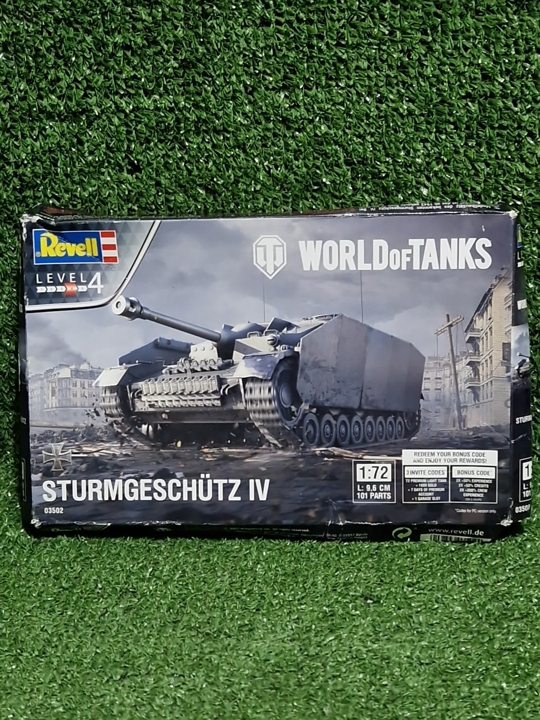 Revell German Sturmgeschutz IV World Of Tanks 03502 1/72 Scale Level 4 Model Kit
