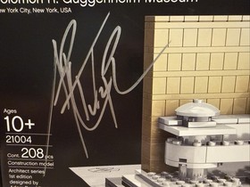 LEGO ARCHITECTURE: Solomon Guggenheim Museum (21004) - Signed By Designer