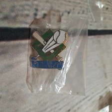 Little League Baseball Pin 9–10 Yr Old District Tournament Softball VTG New
