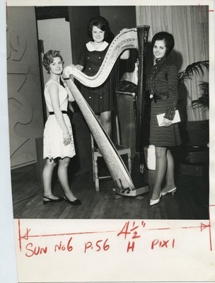 Welsh TV Bronwen Evans Buddug Jones Sioned Bowen Harp Harlech Presse 1968 Foto