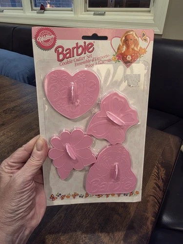 Vintage 1992 New Sealed Wilton Barbie 4 Pc Pink Cookie Cutter Set