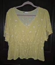 Womens Blouse SO Good For Life 2X Yellow With White Design Short Waisted 