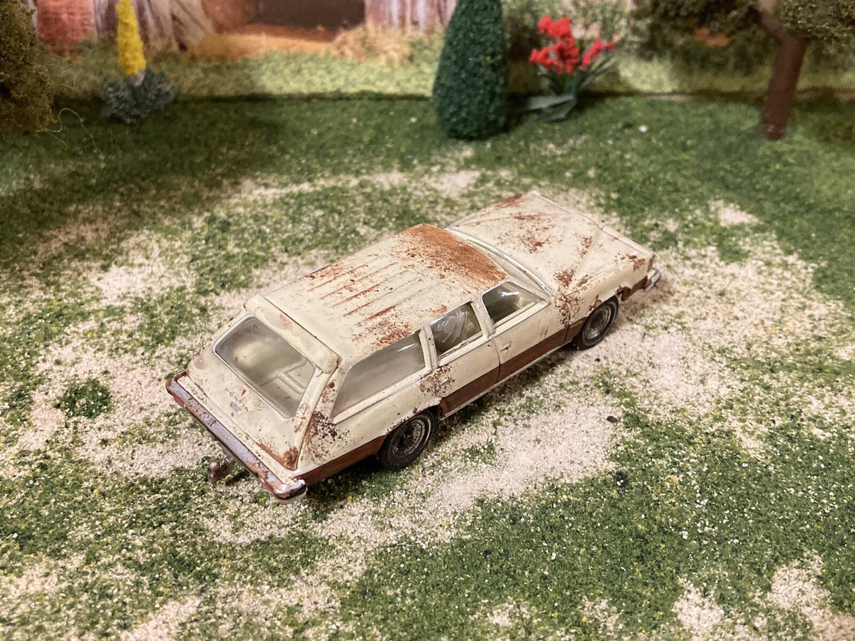 1976 Pontiac LeMans Wagon Rusty Weathered Custom 1/64 Diecast