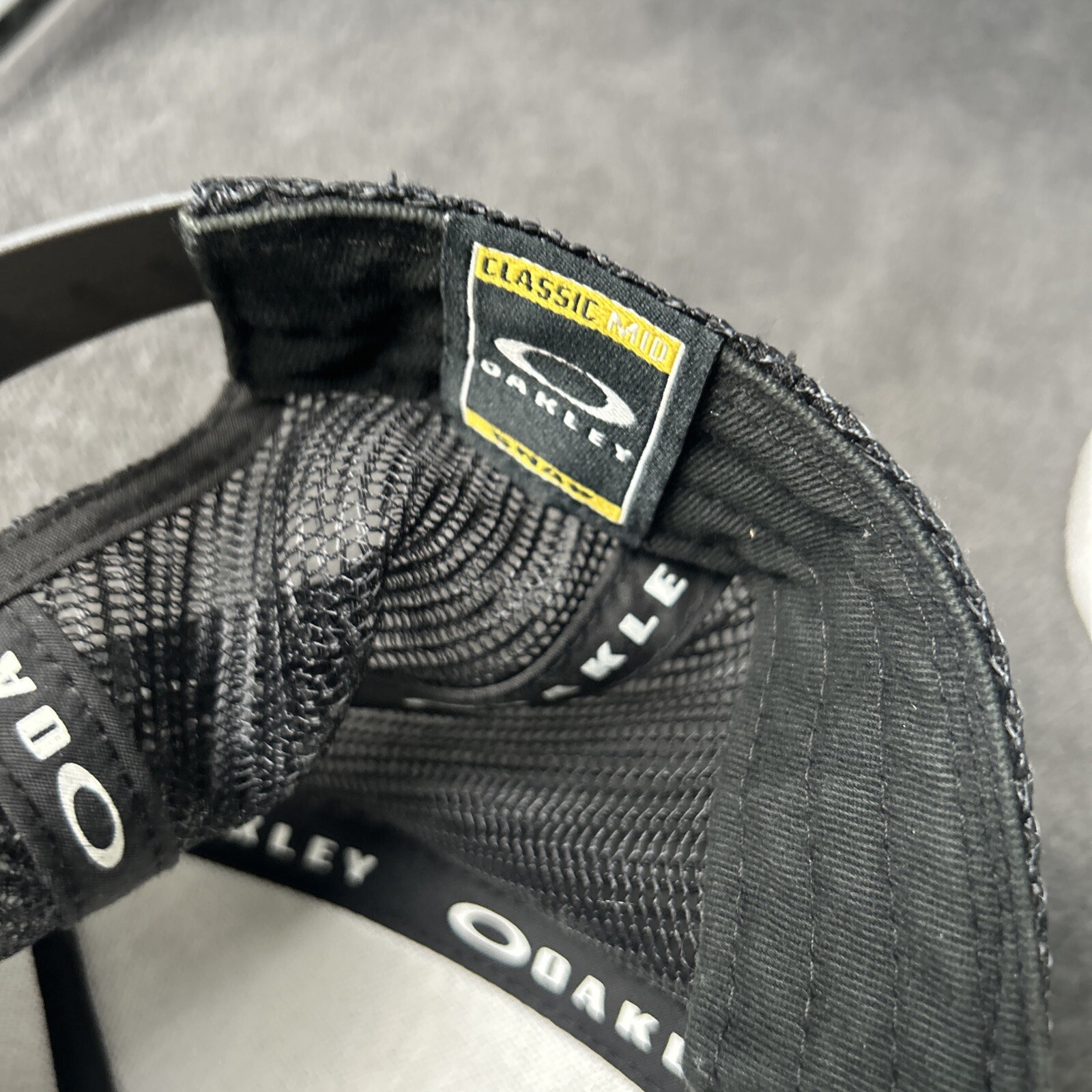 Oakley SnapBack Hat Gray Adjustable Cap Mesh Truc… - image 8