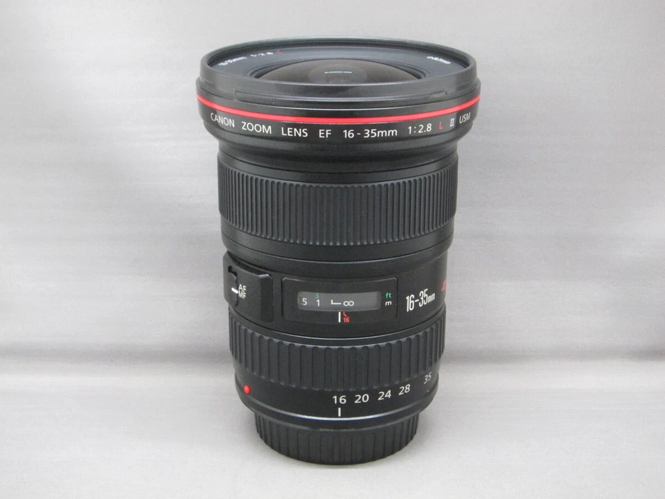 Canon Ef16-35Mm F2.8L Ii Usm Interchangeable Lens Moon