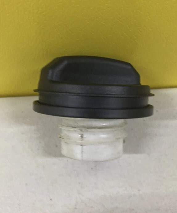 FORD FUSION 2002-2012 PETROL / DIESEL FUEL CAP - Image 2 of 4