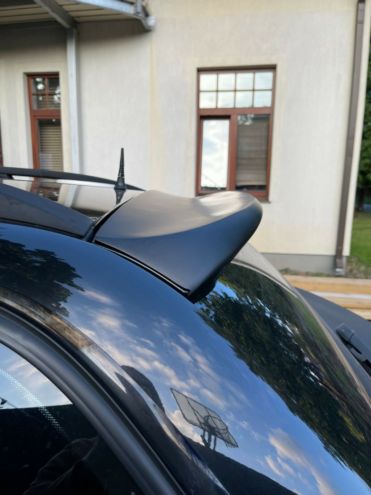Picture 2 of 11
