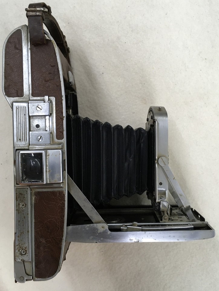 Vintage POLAROID LAND CAMERA Model 95B