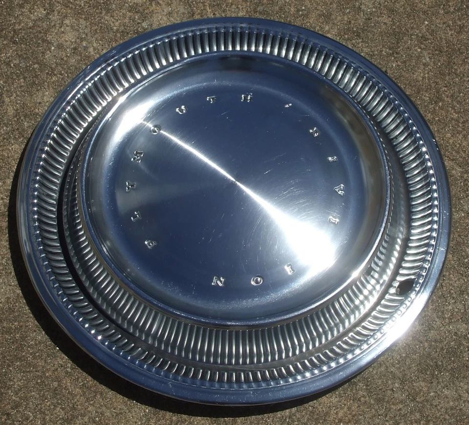 Juego de 4 tapacubos originales Plymouth Gran Fury Suburban 15" cubiertas de rueda 1972 1973 Foto 2 de 4