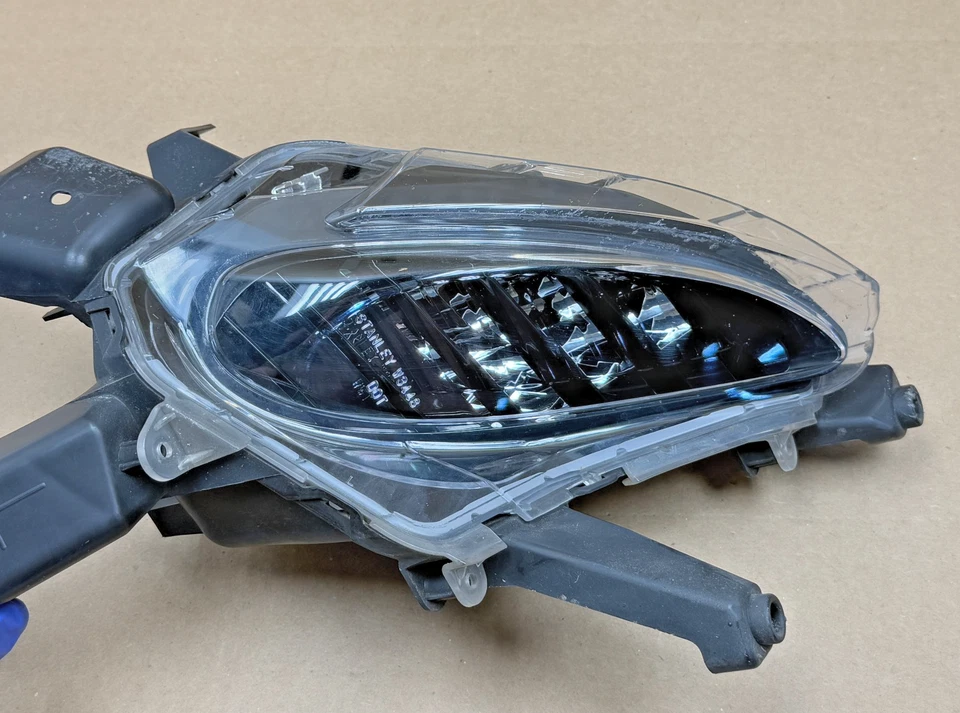 Parachoques trasero izquierdo Mazda MX-5 Miata 2016-2023 luz de respaldo lámpara PO41 OEM Foto 2 de 4