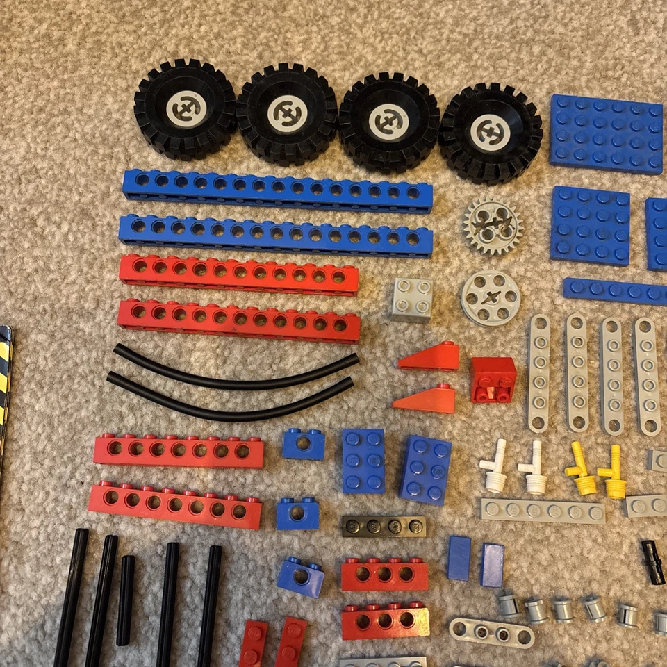 LEGO Technic 8841 Desert Racer, photo 4 of 5