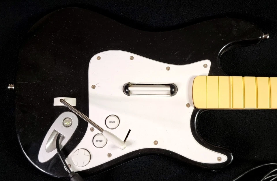 Harmonix Stratocaster Rock Band Wired Guitar Xbox 360 - Whammy Bar Not Working - Image 2 of 4