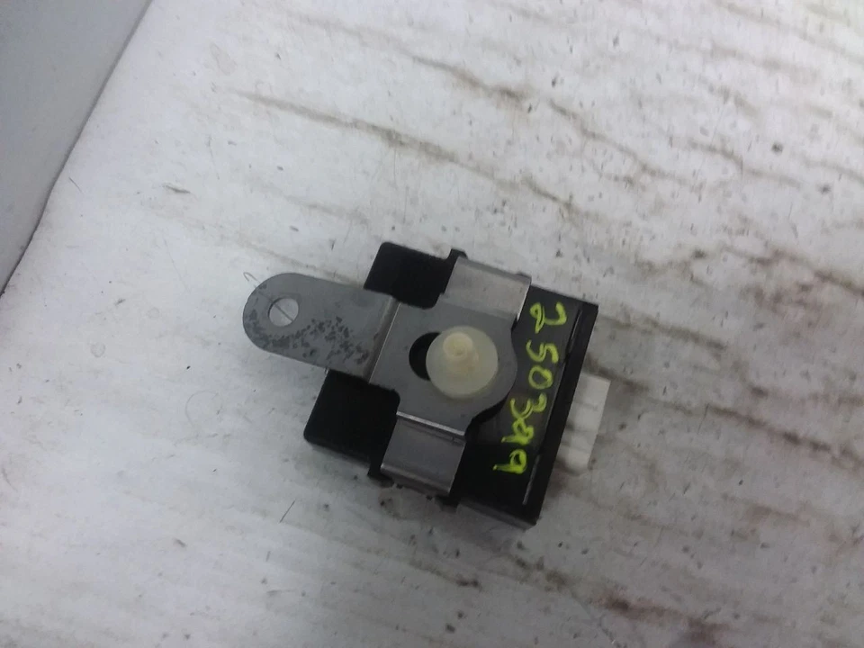 Módulo de control de caja de transferencia tablero derecho compatible con 16-18 MAZDA CX-3 PE1B189R0M Foto 3 de 4