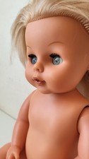 Ancienne Poupée Tinnie Blonde yeux bleu année 80 