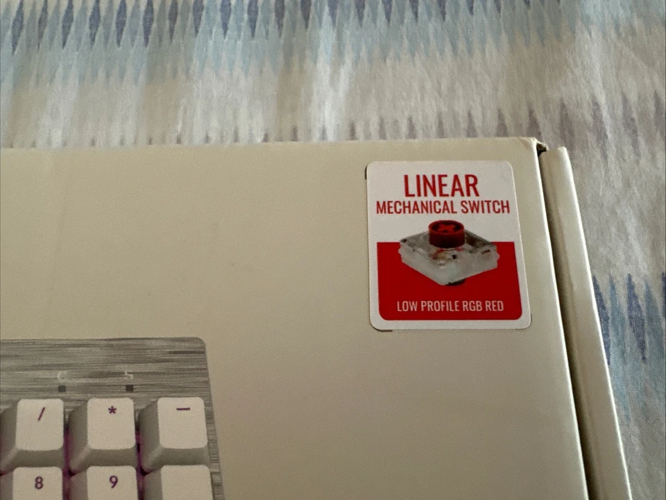 Cooler Master SK653 Tastiera Gioco - Grigio/bianca Layout Italiano (LEGGI DESCR) - Immagine 2 di 4