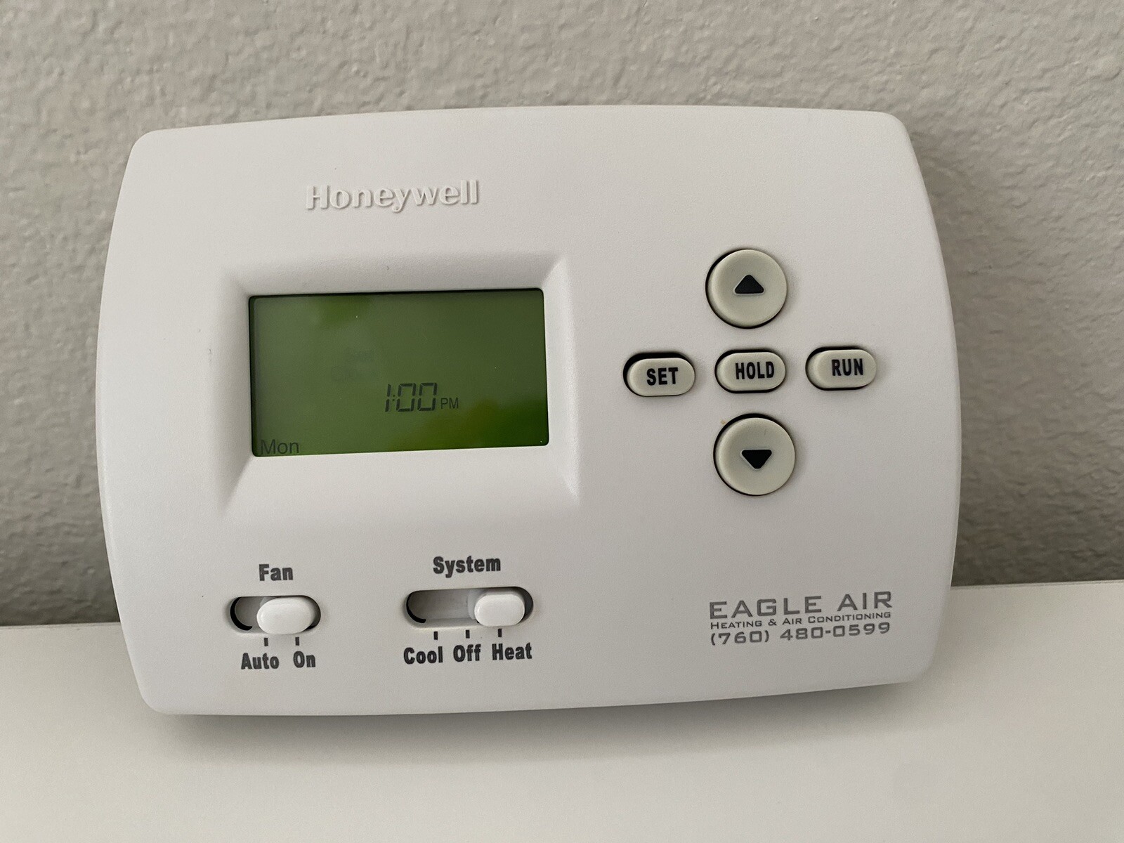 Honeywell PRO 4000 TH4110D1007 Programmable Heat/Cool Thermostat. eBay