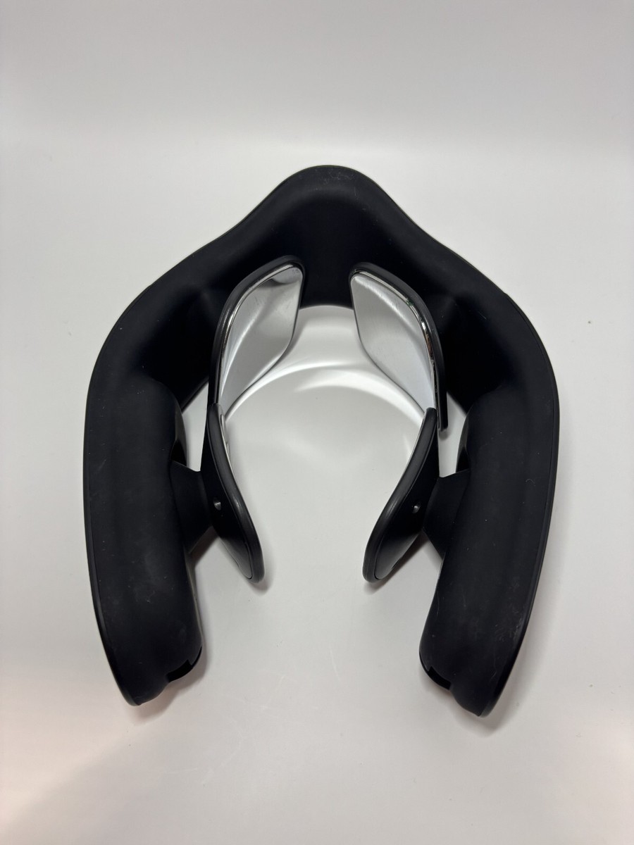 YA-MAN EPN-10B-3 Medi Lift Neck Beauty Device EMS Moisture Pulse