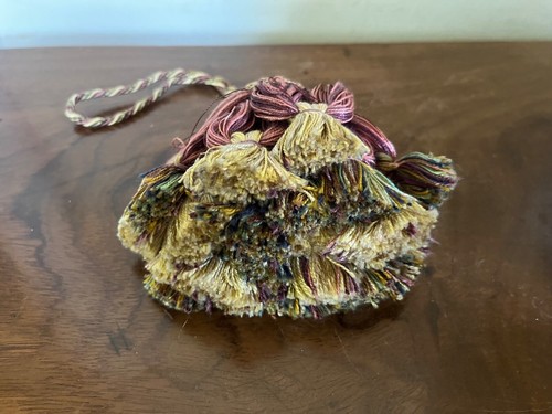Vintage French Tassel Furniture Key Fob Shades of Red Tan Brown Gold - Picture 4 of 8
