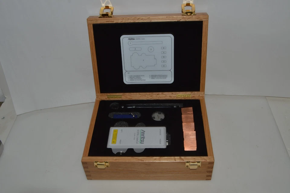 ANRITSU PRECISION AUTOCAL- 36585K-L / 36585 10MHZ-6 GHZ-NETWORK ANALYZER (RYR57) - Image 2 of 4