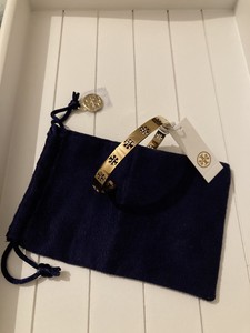 tory burch pierced t bangle