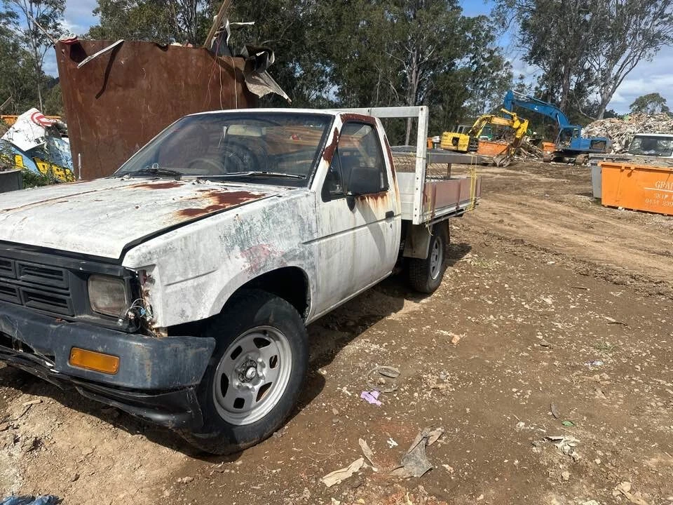 1987 Nissan Navara D21 Intake Manifold Z24 Z24i Hardbody 86-89 OEM #B469 - image 3 of 4