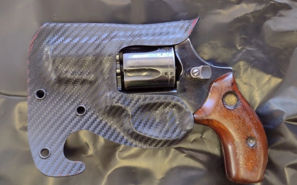 Ruger SP101 Concealed Carry Pocket Holster W/ Exposed Cylinder - Image 3 of 4