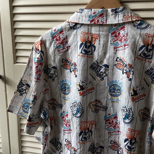 Disney Cruise Line Hawaiian Shirt Castaway Cay Graphic SS Button Up Shirt Size M - Imagen 10 de 12