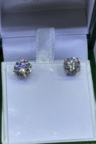 IGI Platinum 3.16 CTW 2.0 Grams Lab Round Brilliant Diamond Stud Earrings E-VS1