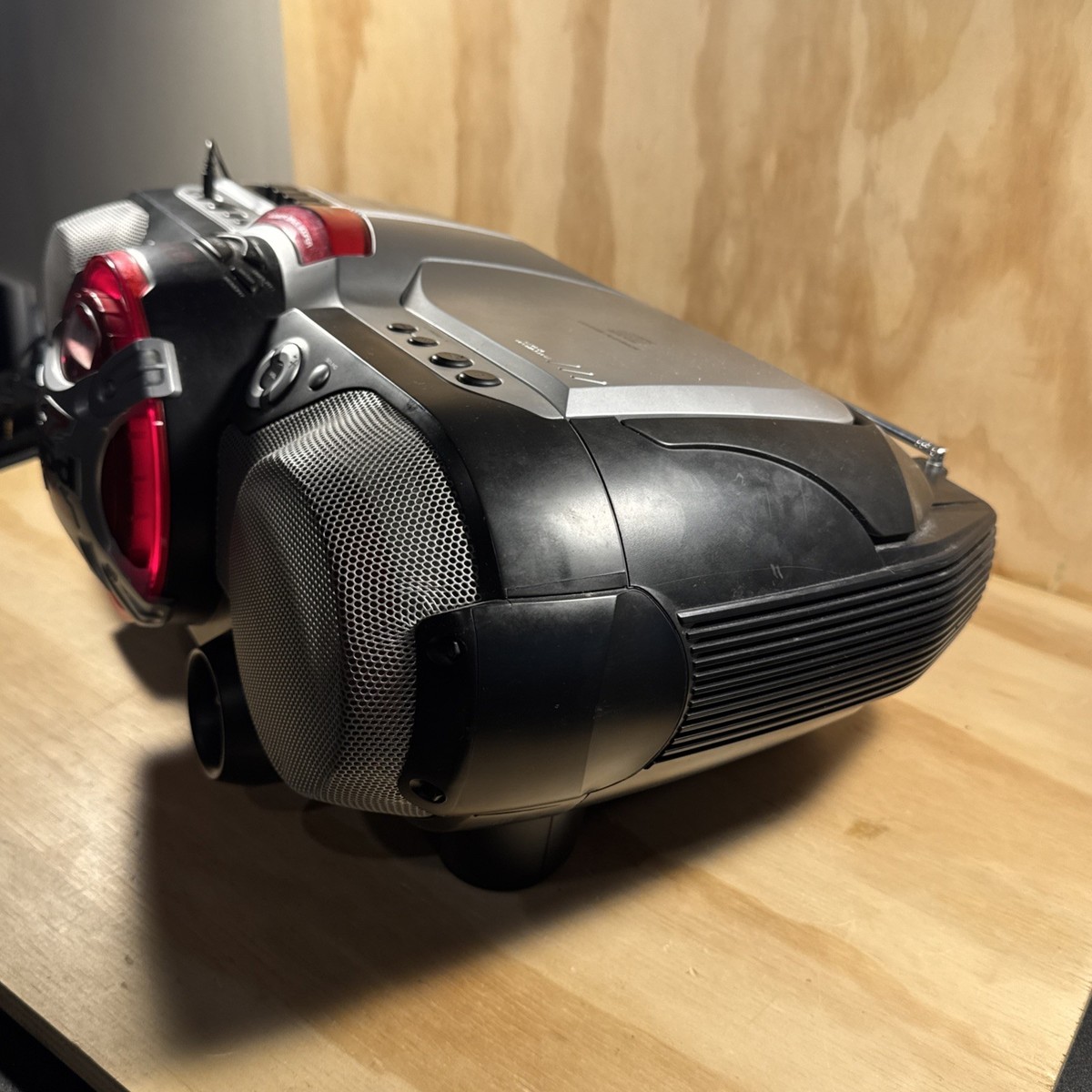 Sony Xplod CFD-G505 Mega Bass AM FM Radio CD Cassette Boom Box It