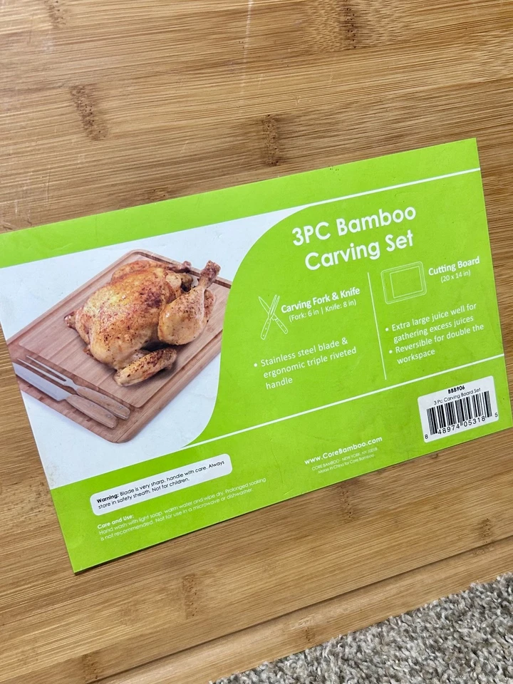 ¡Solo agrega el pavo! Lg. Tabla de tallar bambú 20x14" + utensilios de talla Foto 4 de 4