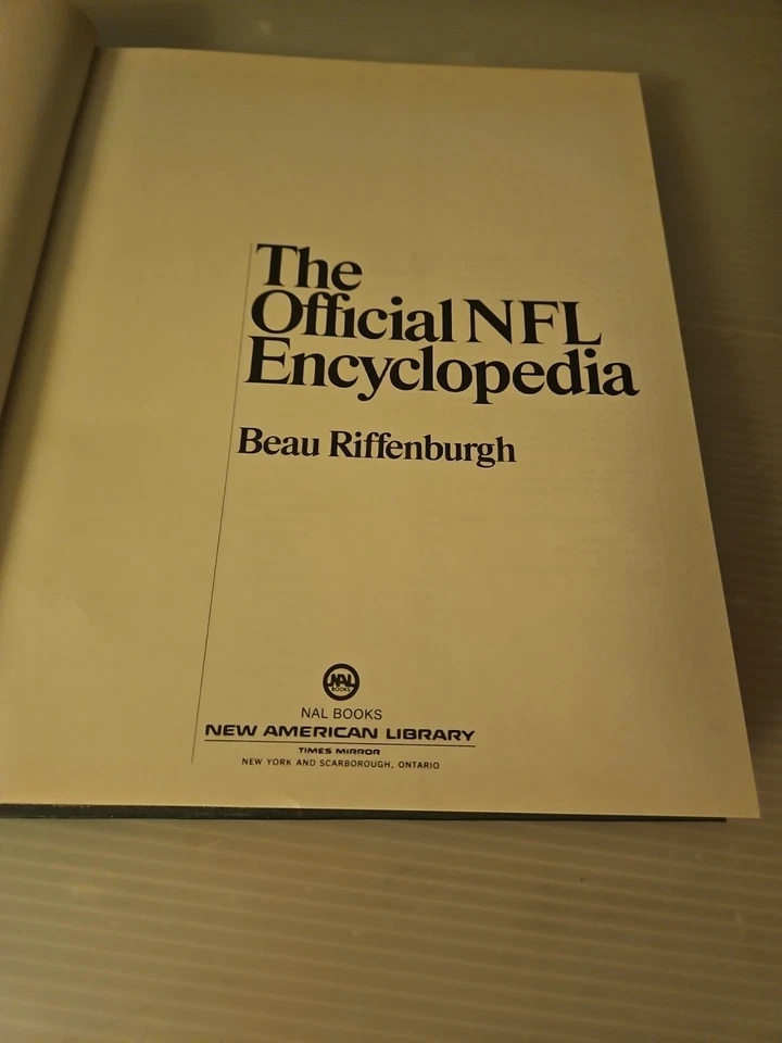 Vintage 1986, "The Official NFL Encyclopedia" Fourth Edition Hardcover Book  Foto 3 de 4