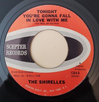 Shirelles TONIGHT YOU'RE GONNA FALL IN LOVE WITH ME(SOUL 45)#1264 PLAYS VG+TO++