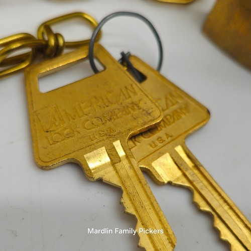 American Lock Co. US Military Padlock Brass w/ 2 Keys & Chain Vintage 1992 NOS - Afbeelding 3 van 8