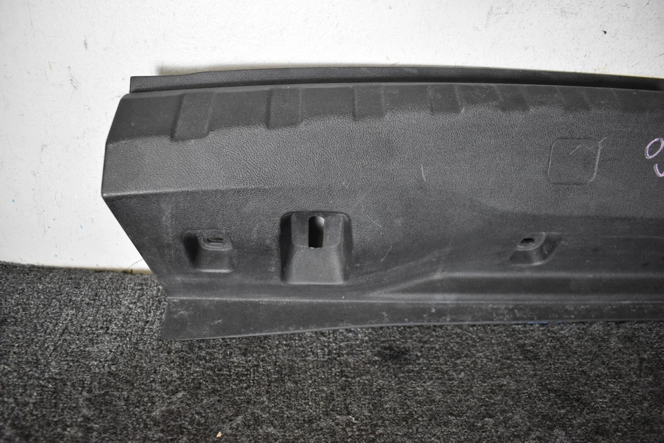 2019 - 2023 宝马 330I 底座后车身装饰工厂原始设备制造商 — 第 2/4 张图片