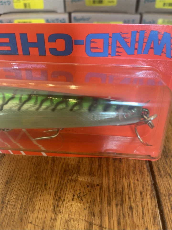 Señuelo Rebel Wind Cheater Minnow 2005 6" 1 7/8 oz flotador F86258 caballa verde Foto 2 de 4
