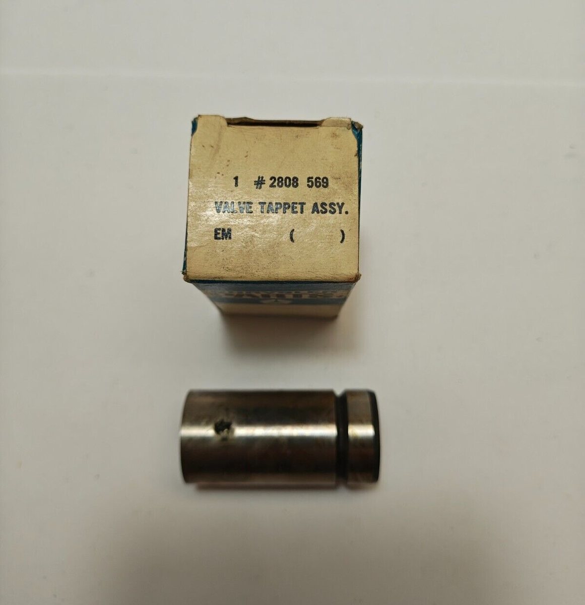 NOS Mopar 2808569 53-57 DGE CHRY Des Tappet Valve 1555176 NOS Mopar 2808569 53-57 DGE CHRY Des Tappet Valve 1555176