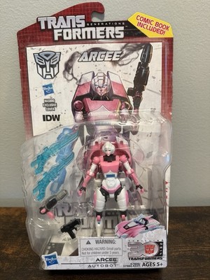 Transformers Generations Thrilling 30 Arcee w/ IDW Comic Book NIB