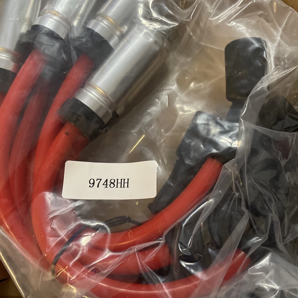 TICANEE 8X Spark Plugs and Wires for Chevy 5.3L, Silverado Suburban Avalanche GM — 第 2/4 张图片