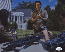 Steven Yeun Walking Dead Autographed Signed 8x10 Photo COA F
