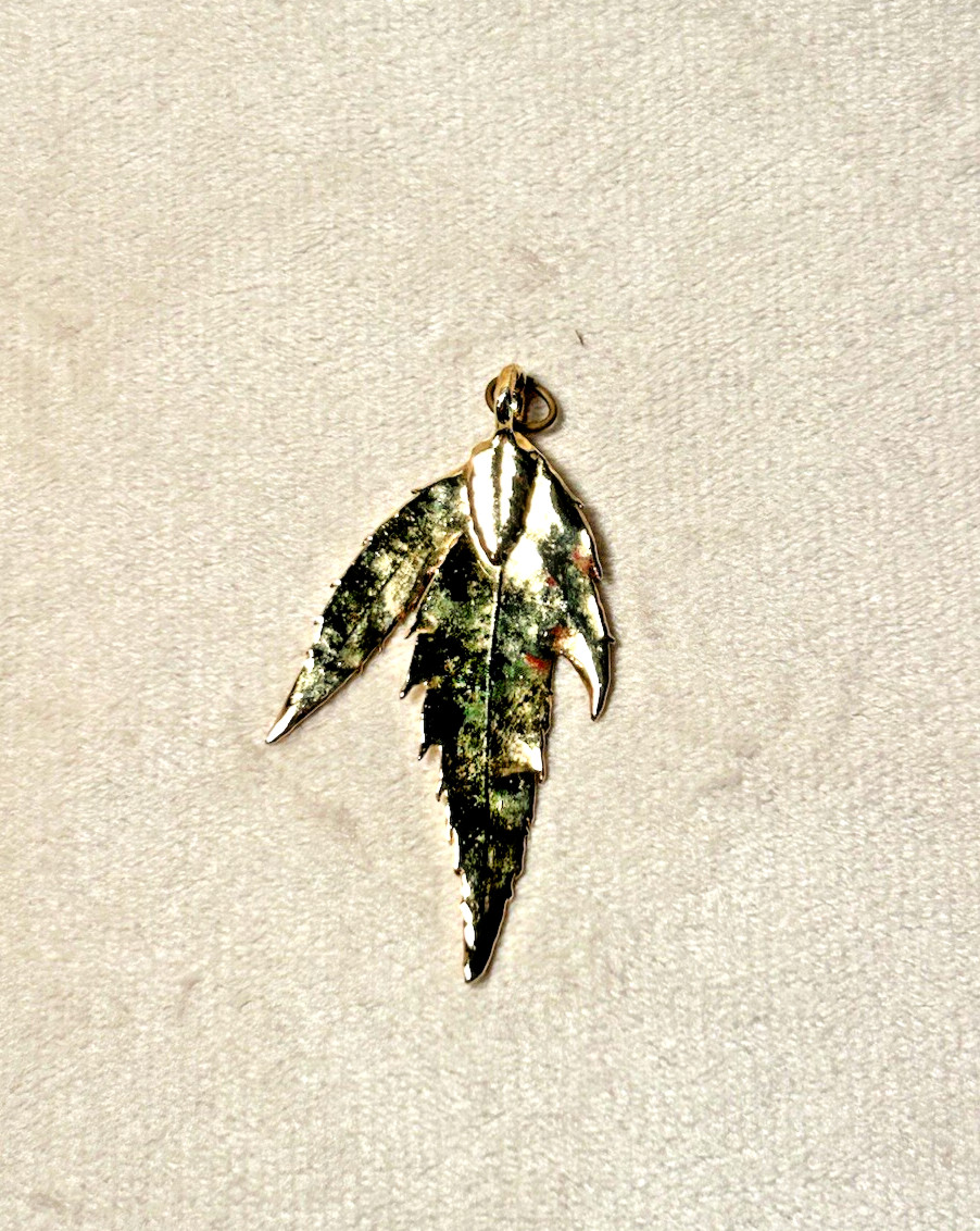 Gold Dipped Real Leaf Pendant Vintage - image 2