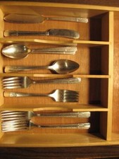 ONEIDA PRESTIGE PLATE GRENOBLE SILVERPLATE FLATWARE - 22 PCS. - CA 1938