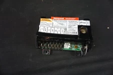 Honeywell S8610U Universal Intermittent Pilot Ignition Control Module S8610U3009