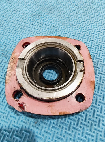 Accu Turn 8944 Brake Lathe carrier for worm shaft bearing OEM part 433608 - Foto 4 di 8