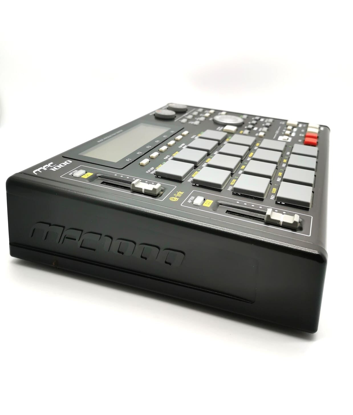 Akai Professional MPC 1000 Portable Music Production Centre Akai Professional MPC 1000 Portable Music Production Centre