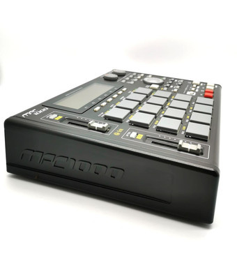 Akai Professional MPC 1000 Portable Music Production Centre Akai Professional MPC 1000 Portable Music Production Centre